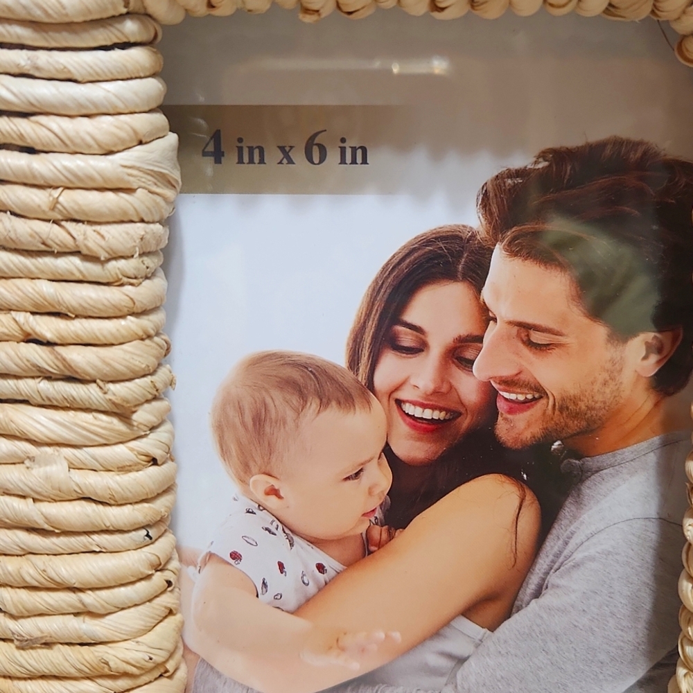 Wicker Photo Frame - Picture 2 of 7